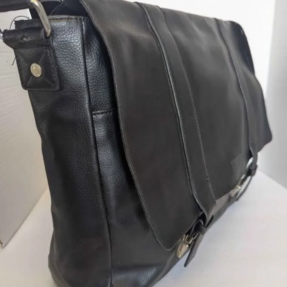 Kenneth Cole Reaction Black Leather Crossbody Messenger Bag Briefcase for Men